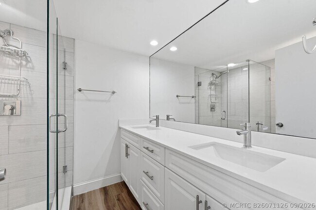 Building Photo - 236 Charter Way