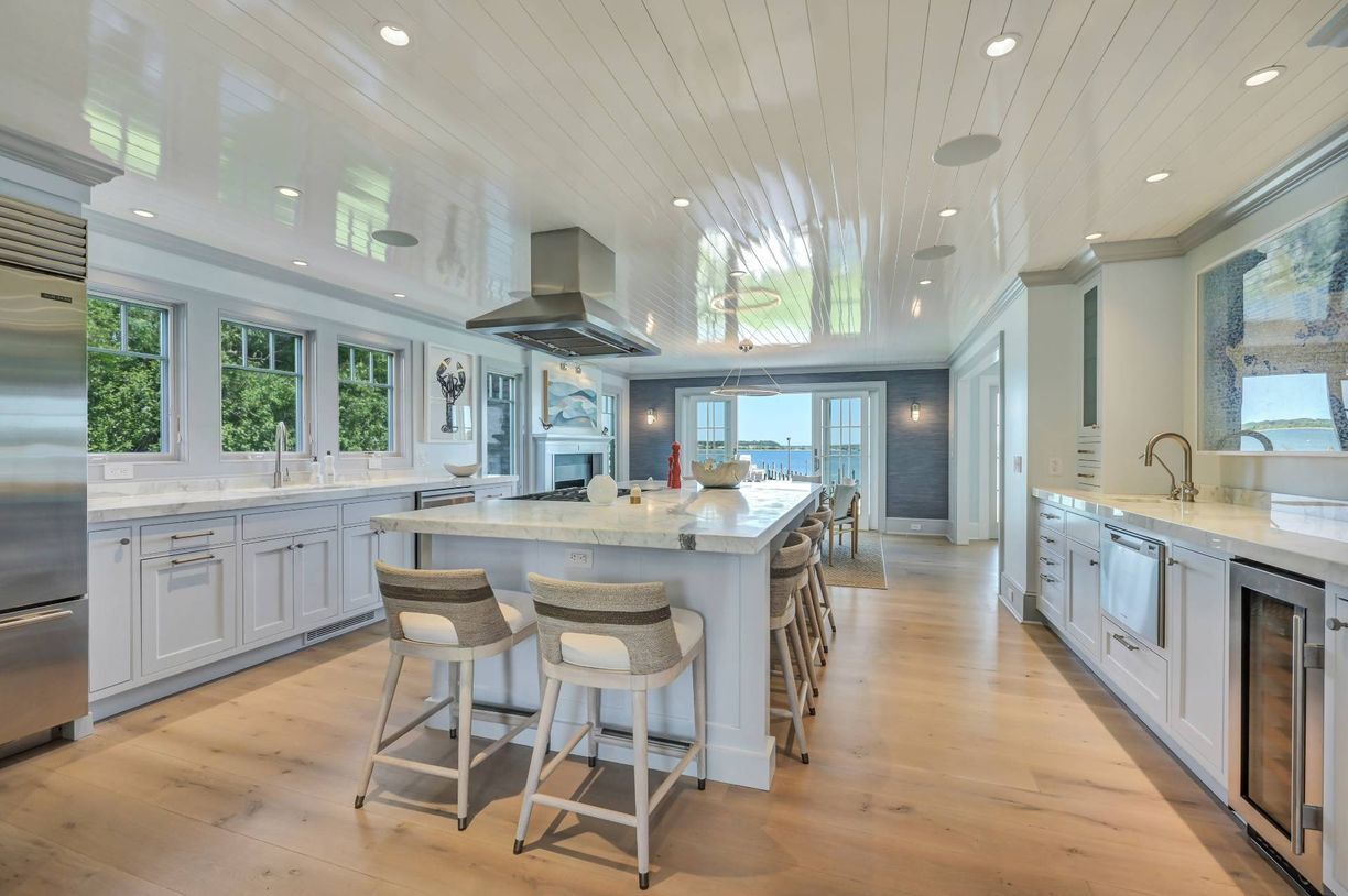 Building Photo - 15 Montclair Ave