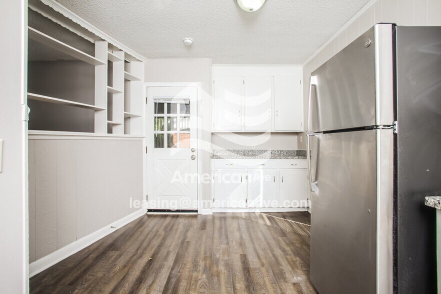 Building Photo - 4633 Corbett St