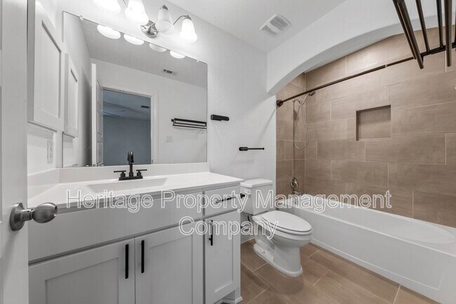 Building Photo - 221 Terramar
