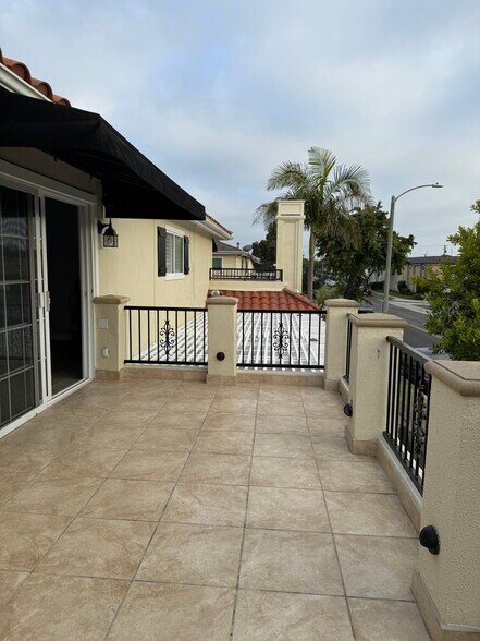 Balcony south view - 302 Portland Cir