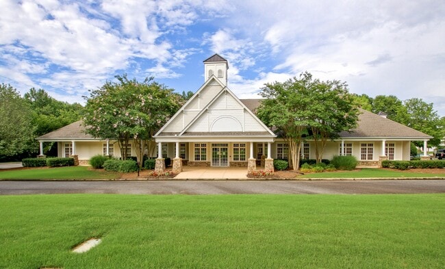 Building Photo - 27 Pin Oak Ln
