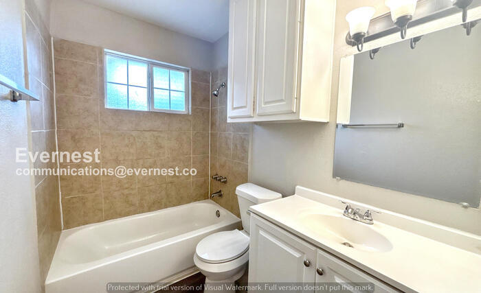 Building Photo - 5214 Fairgreen Ln