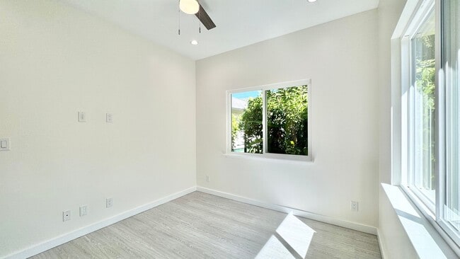 Building Photo - NEWLY BUILT SPACIOUS 2 BED/2 BATH/1 PRKG, ...