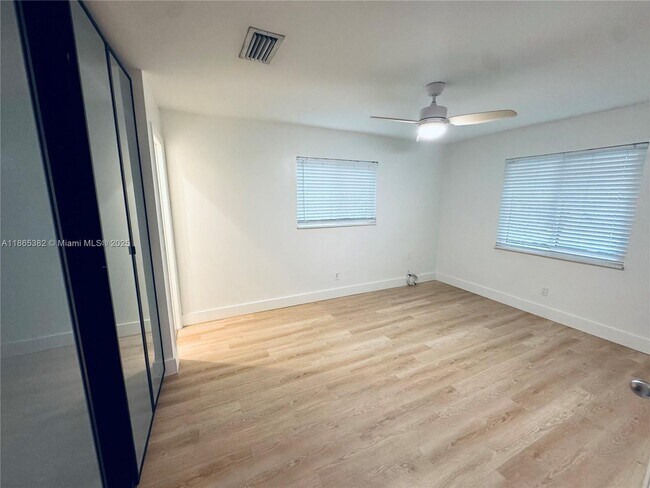 Building Photo - 3980 N 67th Ave