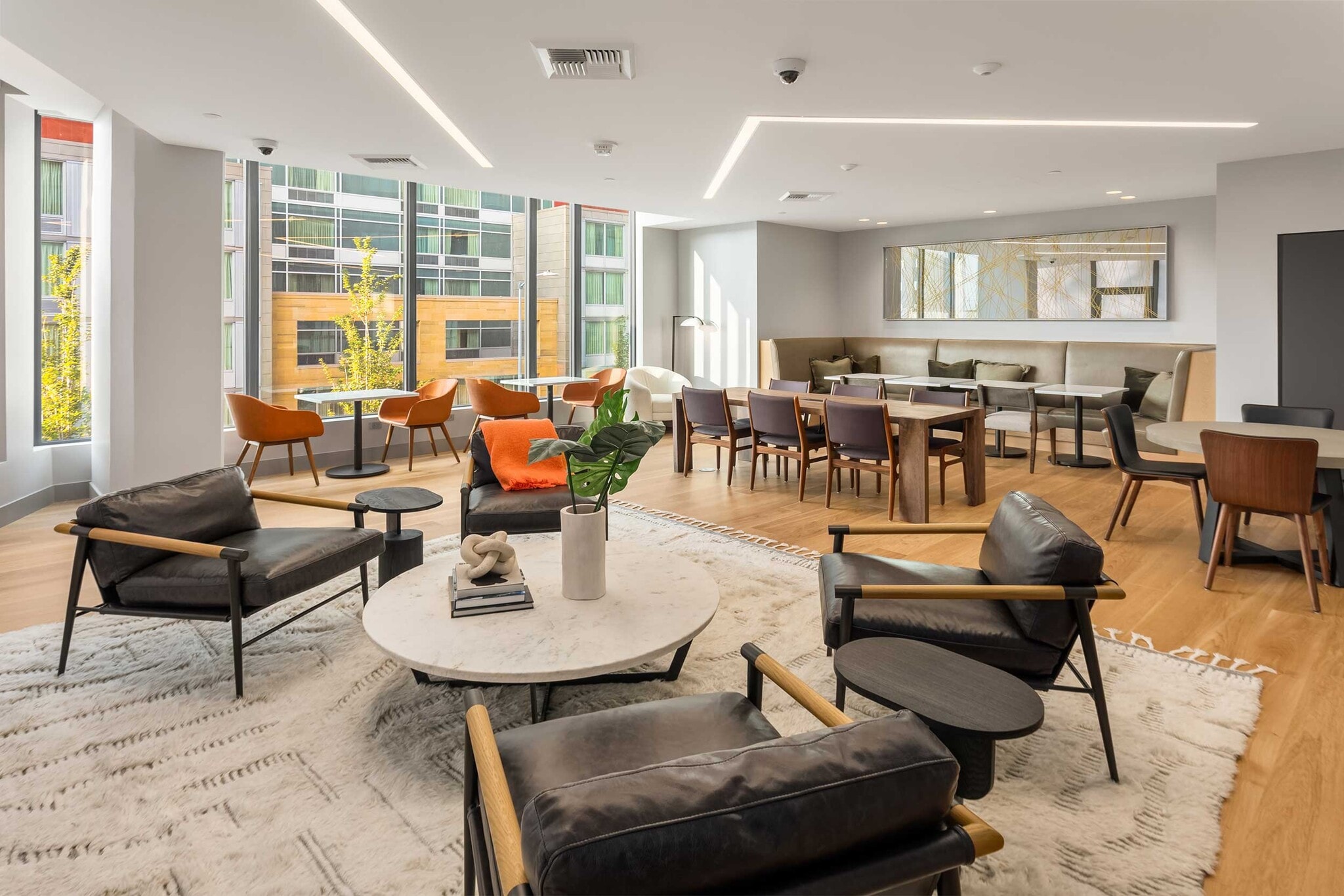 Building Photo - 2510 6th Ave