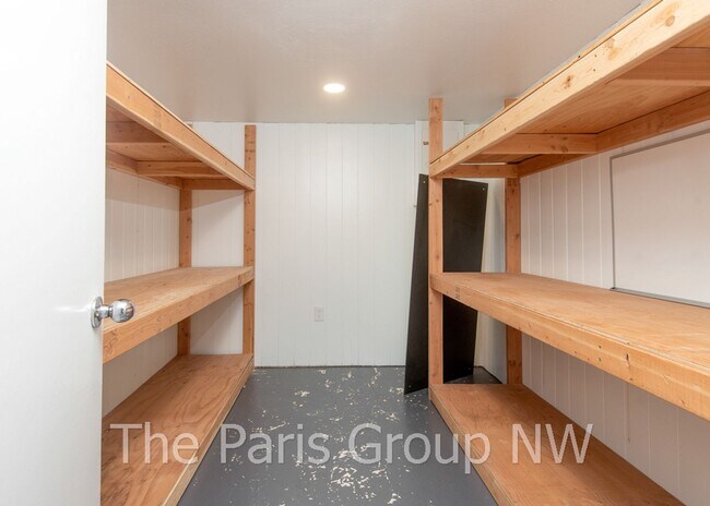 Building Photo - Lg Modern Midcentury on Thornton Creek * A...
