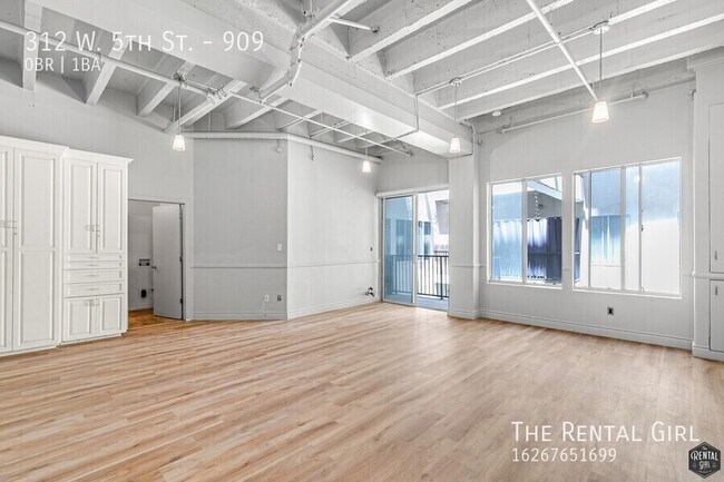 Building Photo - 312 W 5th St