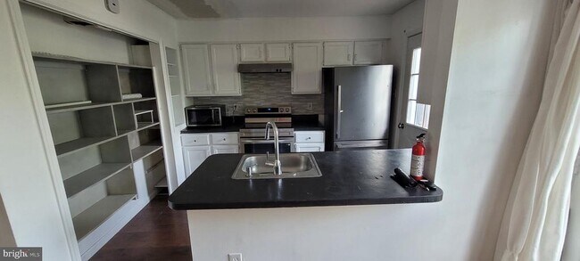 Building Photo - 262 Liberty Dr