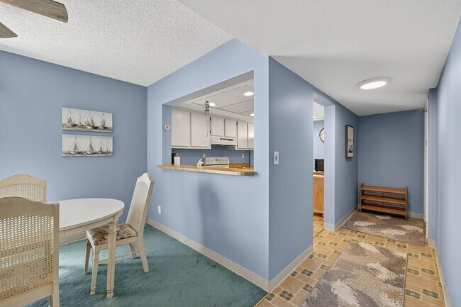 Building Photo - 10310 S Ocean Dr