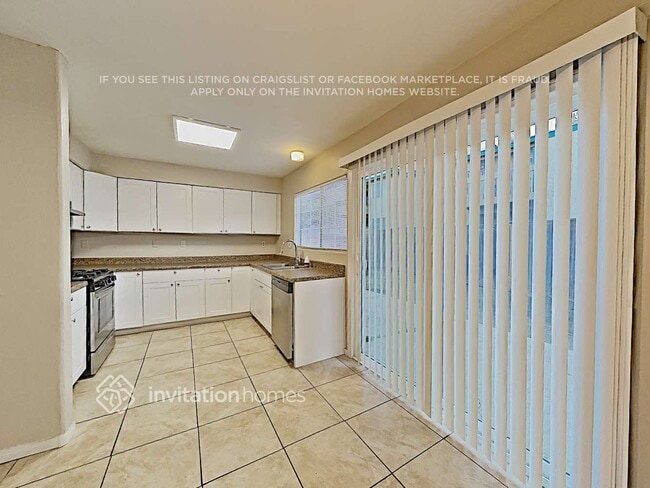 Building Photo - 270 Avenida de Suerte