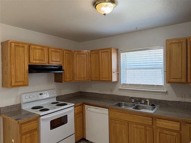 Building Photo - 5500 David Strickland Rd