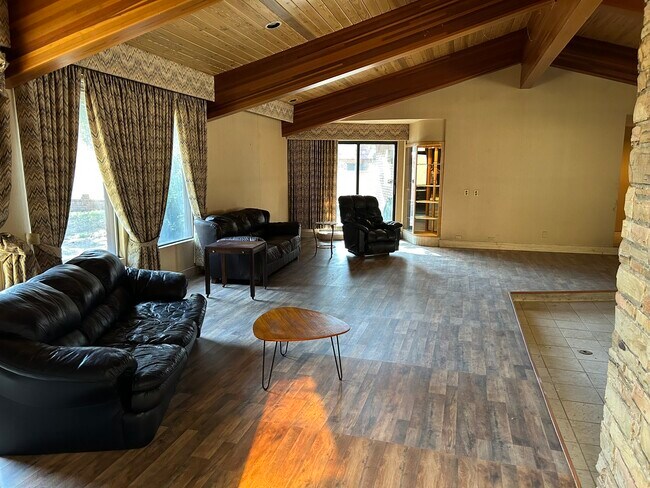 Building Photo - 108 Timberlake Ct