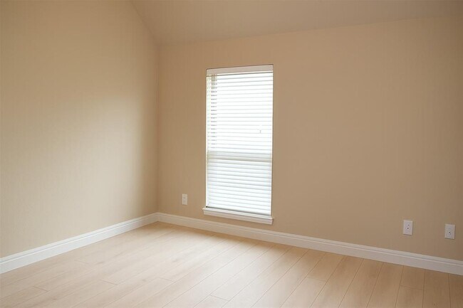 Building Photo - 5311 Wolfpen Ridge Ln
