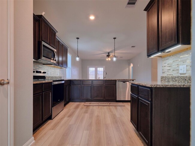 Building Photo - 8019 Vacek Meadows Loop