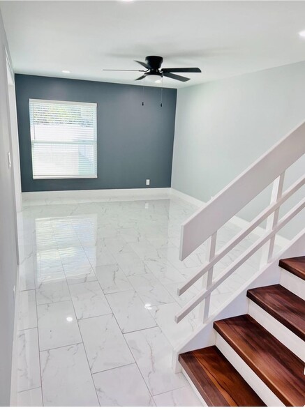 Building Photo - 314 Sunshine Dr