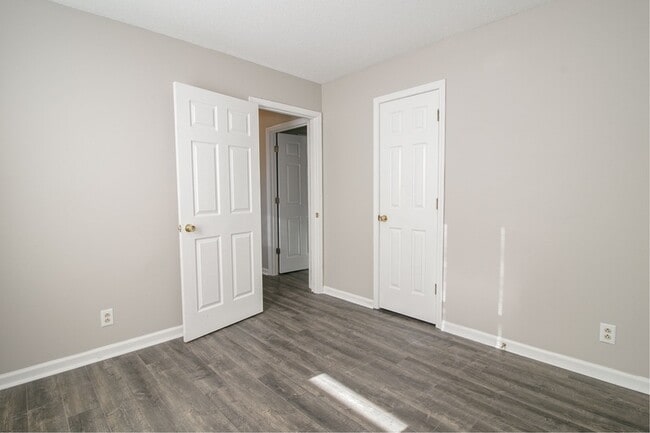 Building Photo - 1808 Harbor Dr