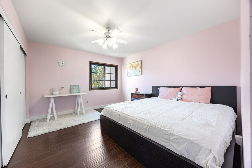 Building Photo - 17645 Rienzi Pl