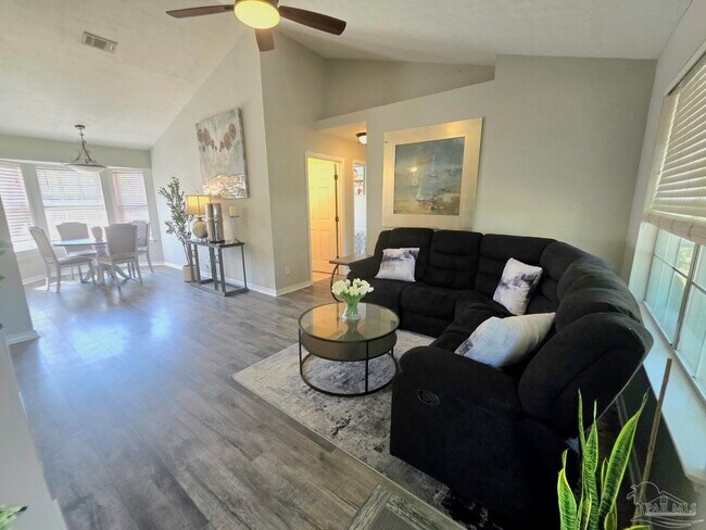 Building Photo - 81 N Jamaica St