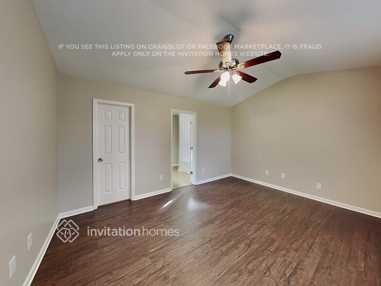 Building Photo - 2116 Clear Brook Dr