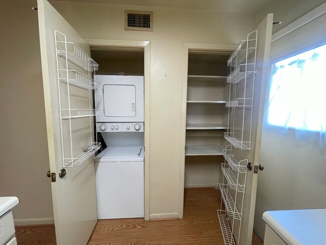 Building Photo - Move-In Ready and Waiting For You!