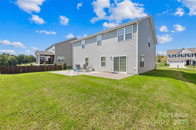 Building Photo - 7106 Waterwheel St SW