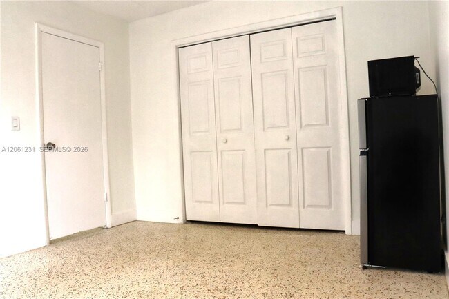 Building Photo - 3144 NW 29th St