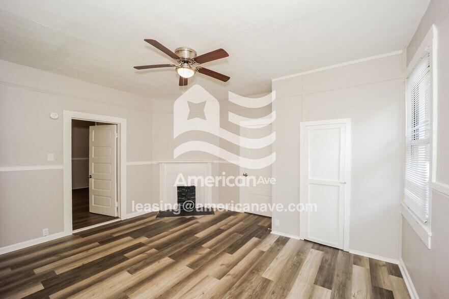 Building Photo - 610 De Groat St