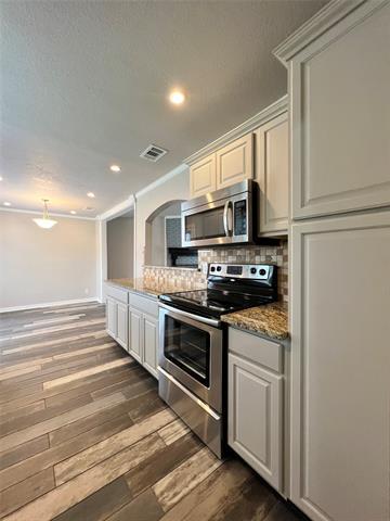 Building Photo - 1617 Edgehill Rd