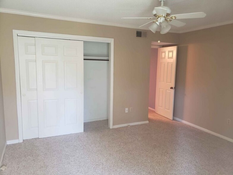 Building Photo - 7345 Winery Ln