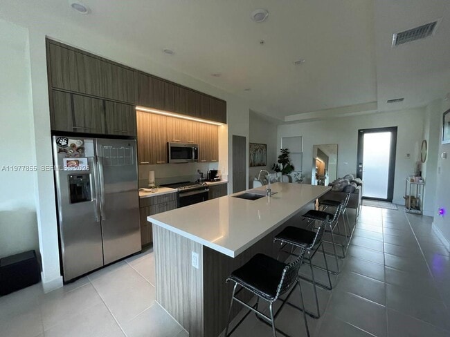 Building Photo - 8045 NW 104th Ave