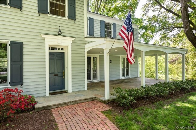 Building Photo - 11 Sunset Ln