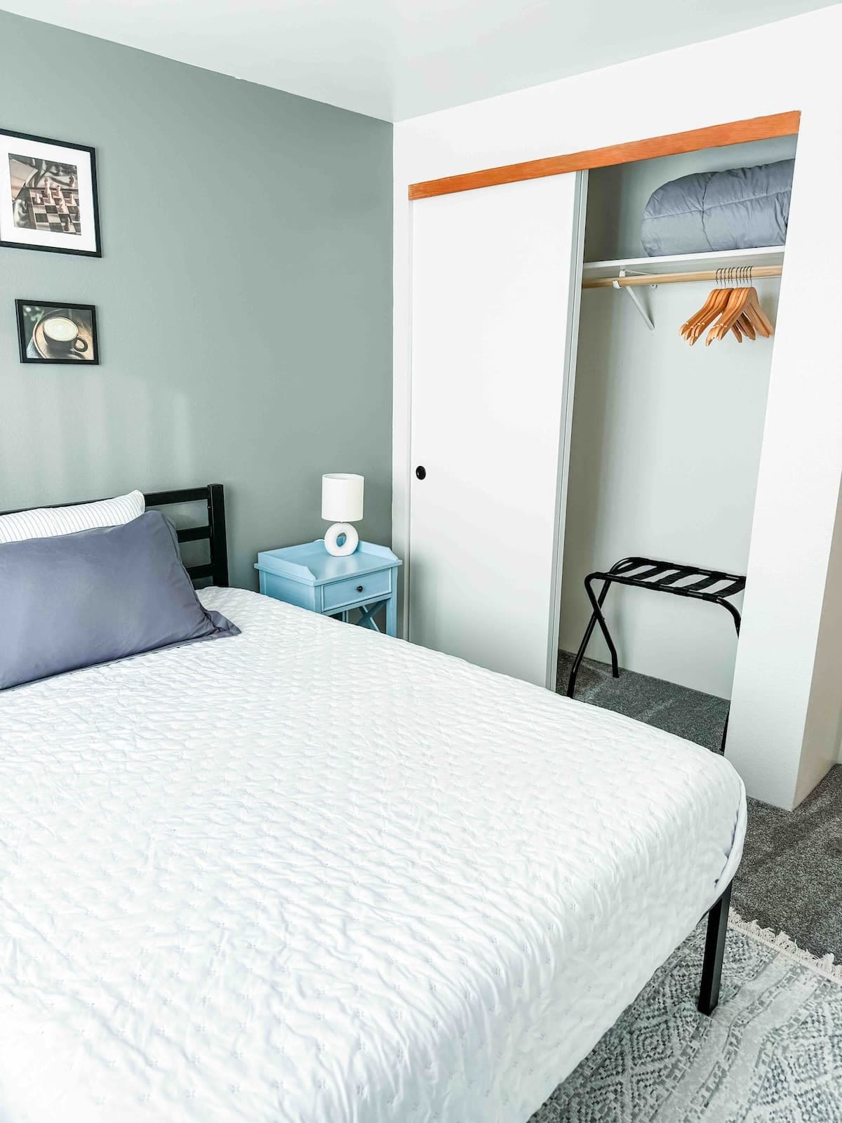 Building Photo - 329 Bessie St