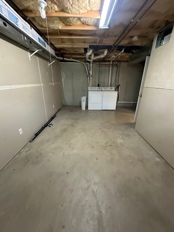 Building Photo - 47 Bower St