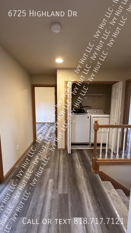 Building Photo - 6725 Highland Dr