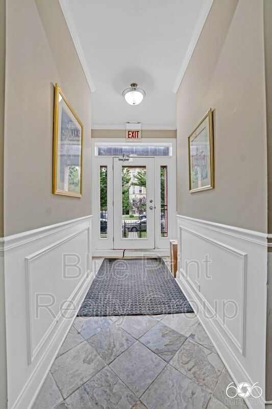 Building Photo - 5406 S Indiana Ave