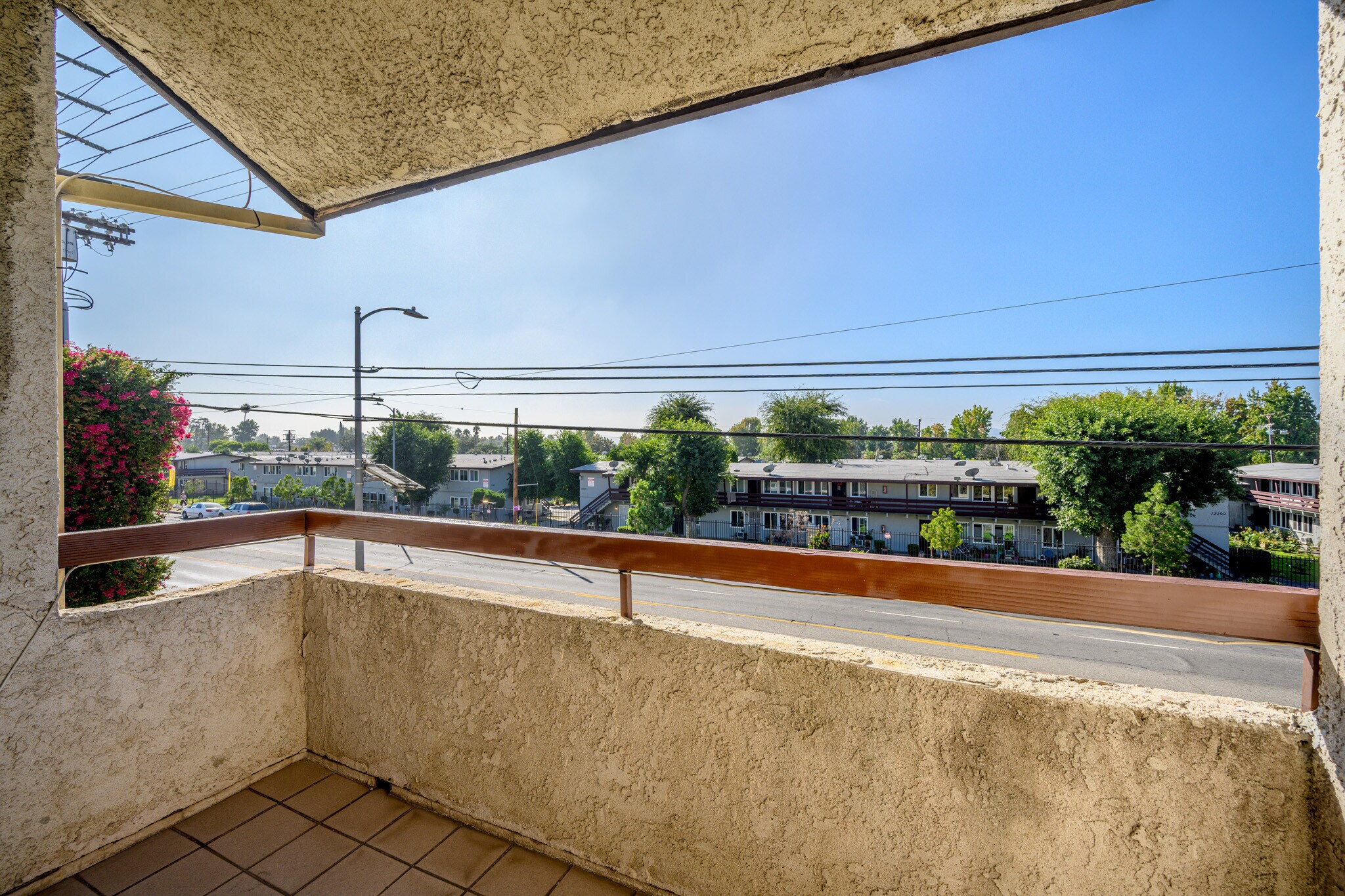 Building Photo - 13203 Vanowen St