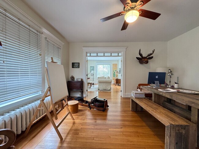 Building Photo - Spacious 2-Bedroom, 2-Bath in East Rock – Newly Renovated!