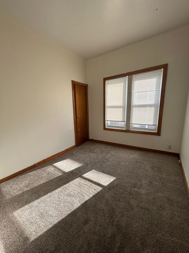 Building Photo - 1617 N Hudson Ave