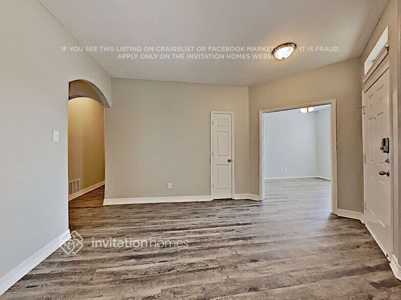 Building Photo - 1060 Pullman Dr