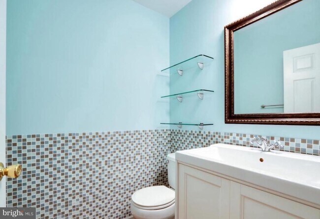 Building Photo - 8464 Hessian Hill Ct