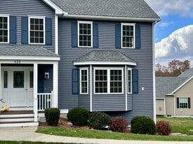 121 B Robin Hill Front - 121B Robin Hill Dr