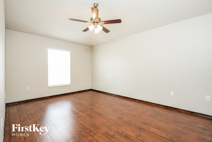 Building Photo - 3613 Stonefield Dr