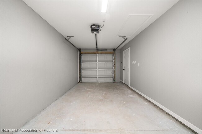 Building Photo - 6303 Red Cedar Rd