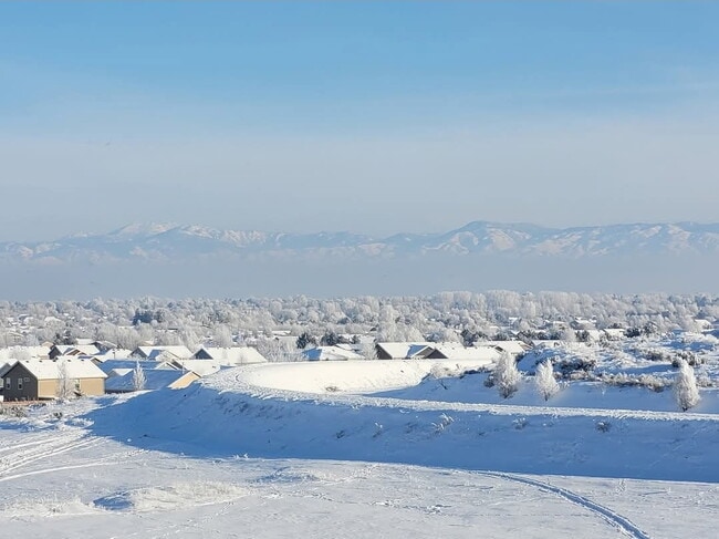 Building Photo - Fox Ridge