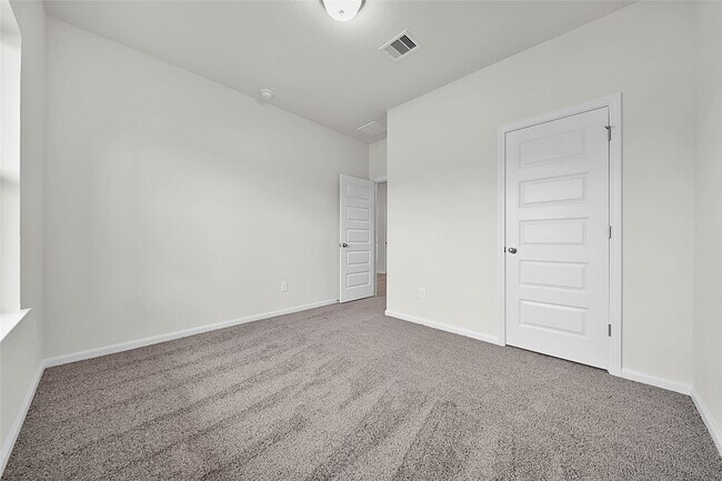 Building Photo - 16478 Branchers Dr