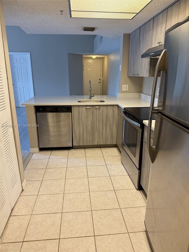 Building Photo - 5015 Wiles Rd