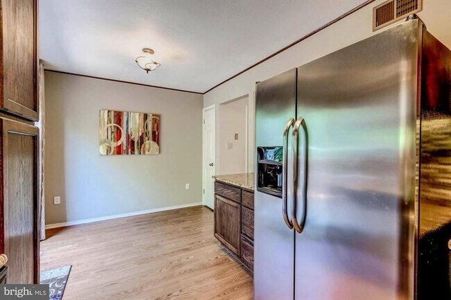 Building Photo - 13676 Barren Springs Ct