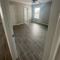 Building Photo - 101 Rockwell Way