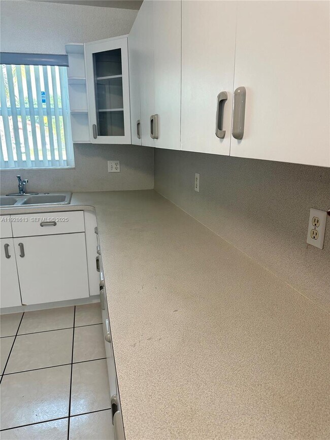 Building Photo - 12500 SW 251st Terrace